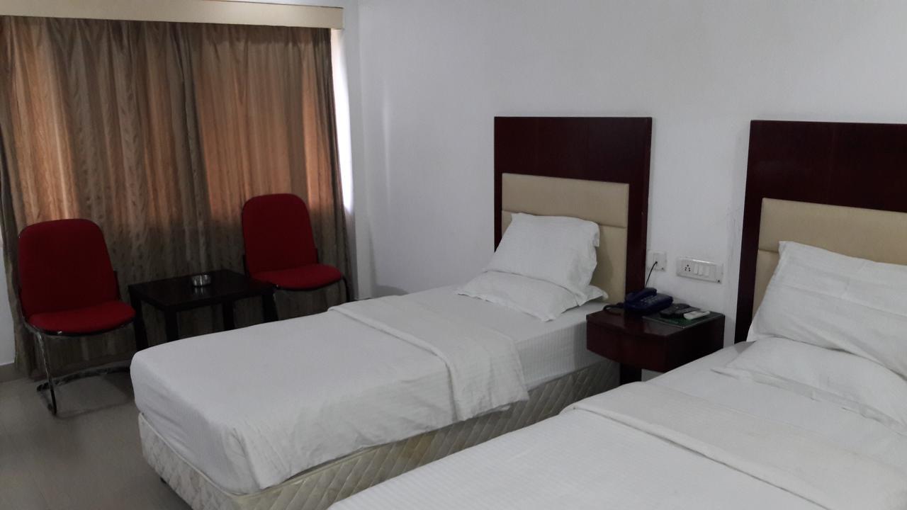 Aroma Residency Hotel Tinsukia ภายนอก รูปภาพ